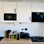 Unde Apartman *