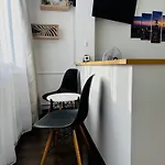 Unde *