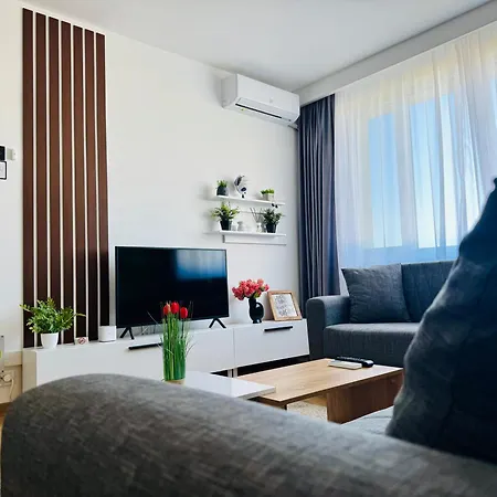 Unde Apartament *
